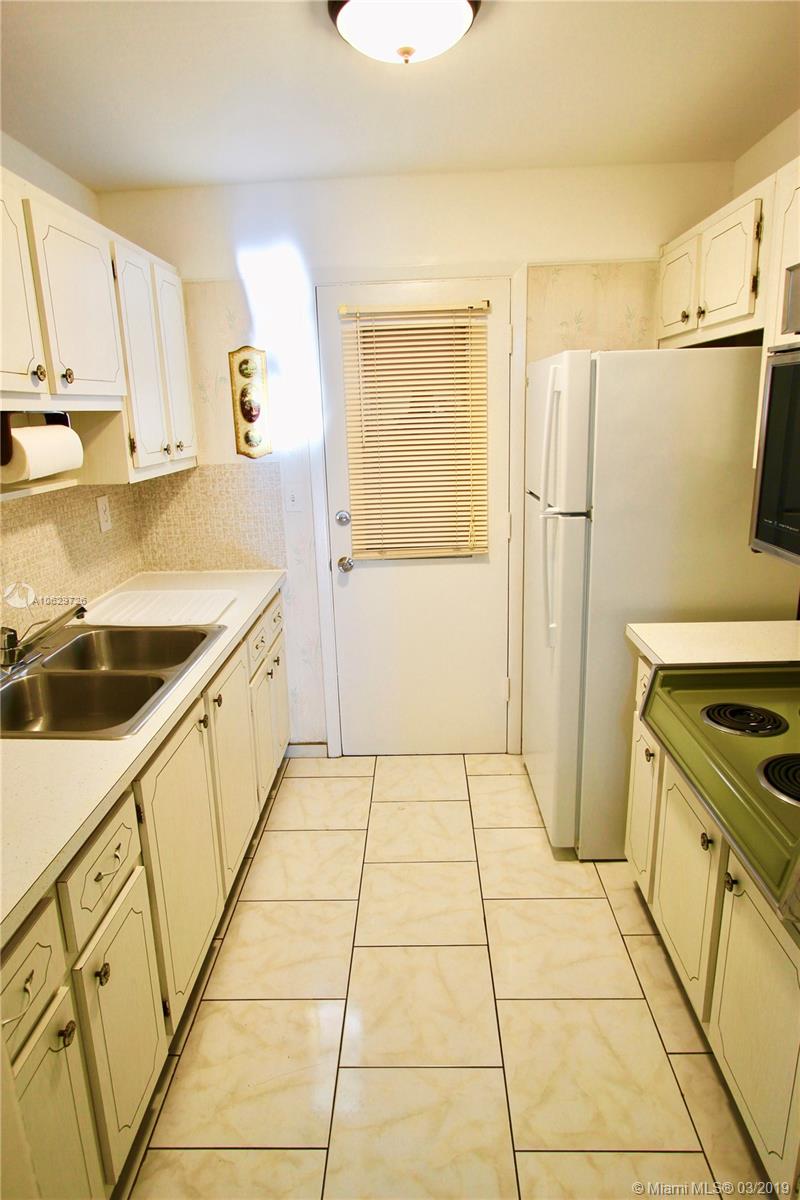 12590 CORONADO TOWERS CON - Residential