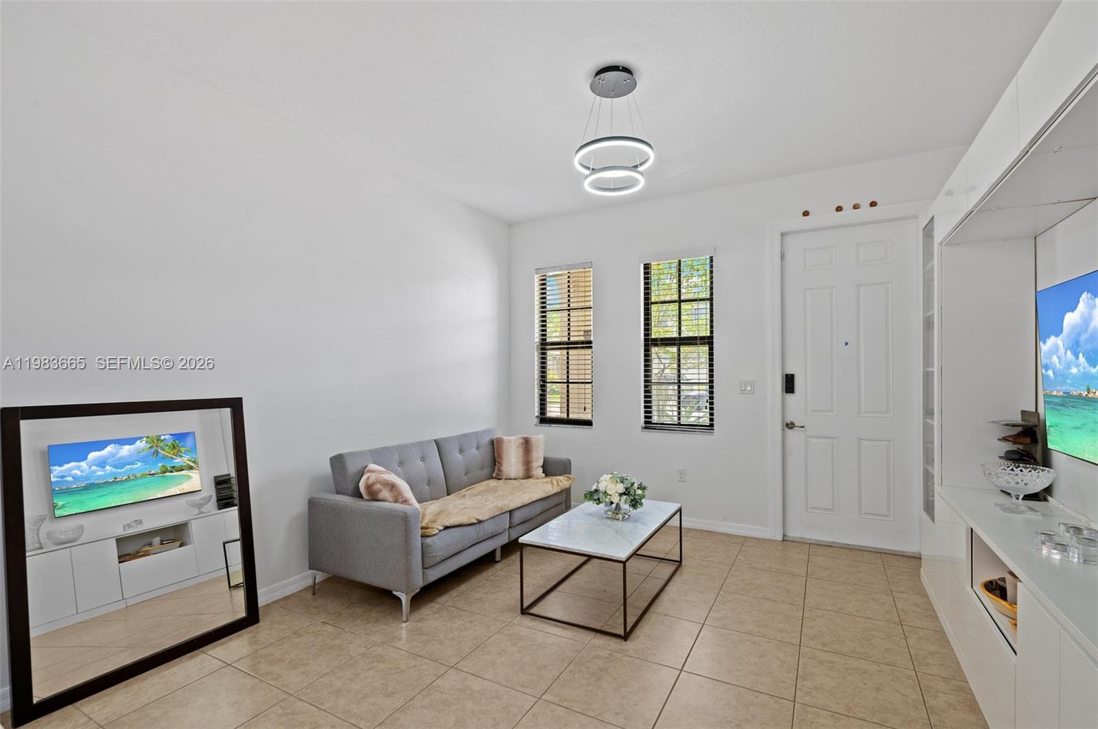 CHAMPION LAKES - Residential