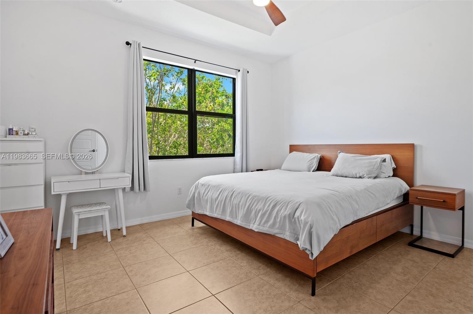 CHAMPION LAKES - Residential