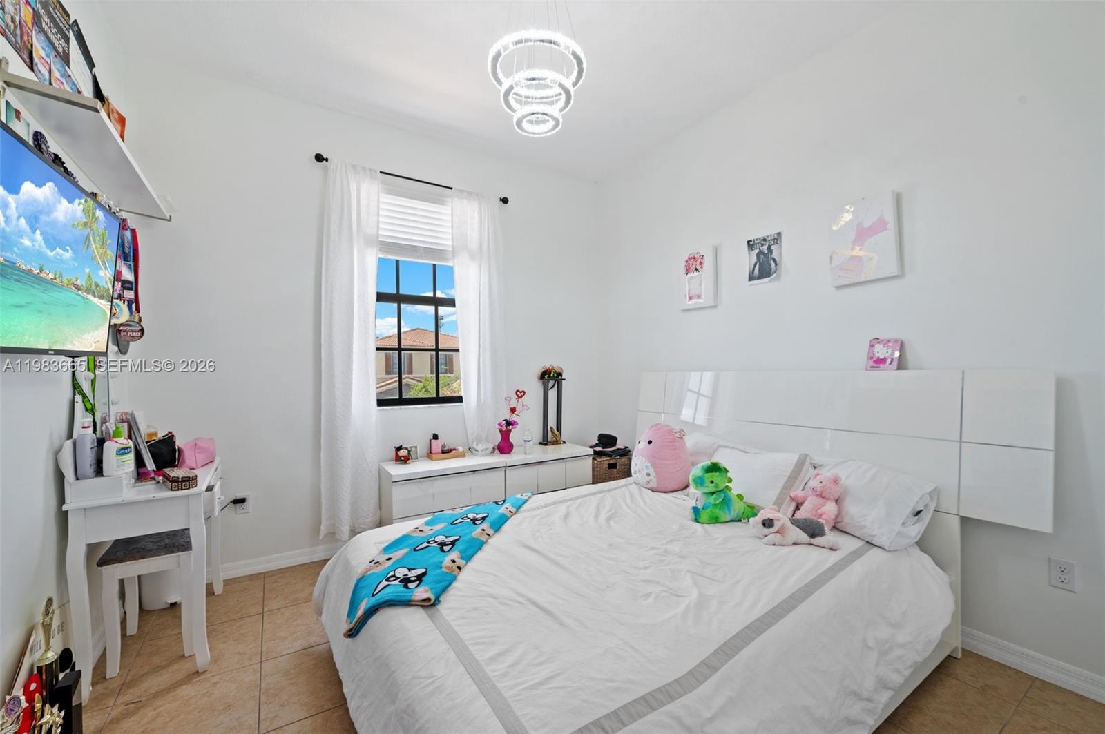 CHAMPION LAKES - Residential