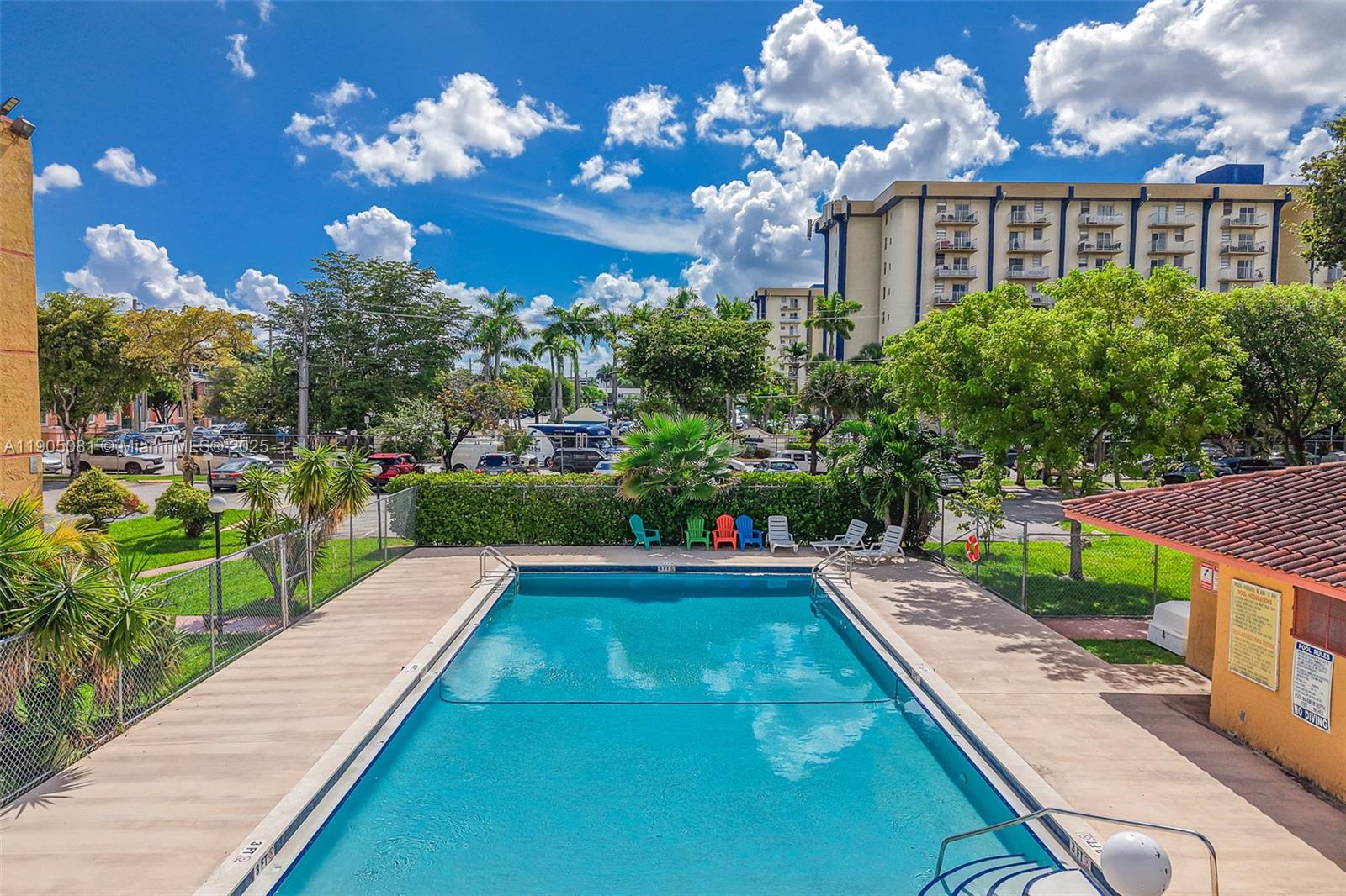 SUNSET VILLAS NO 3 CONDO- - Residential