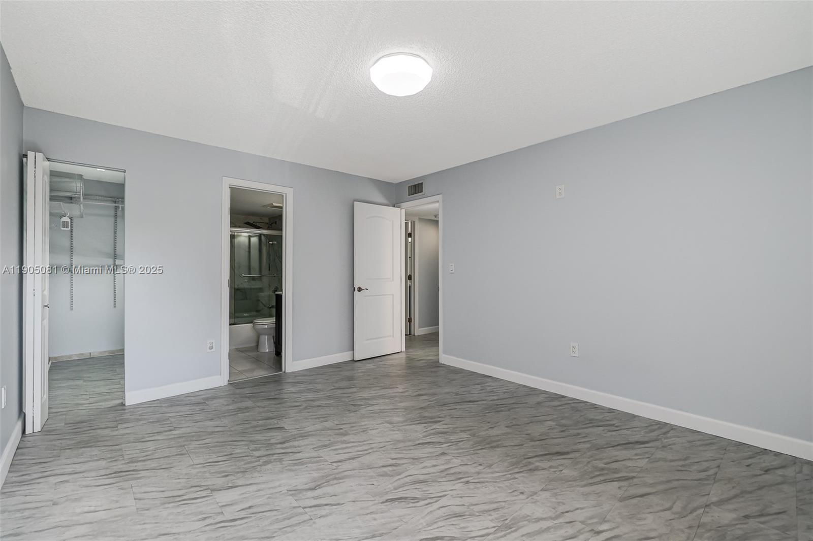 SUNSET VILLAS NO 3 CONDO- - Residential