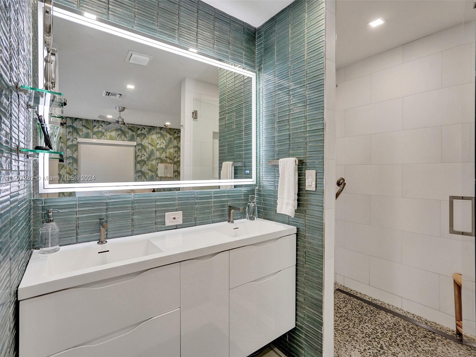 NORTH RIDGE - Residential