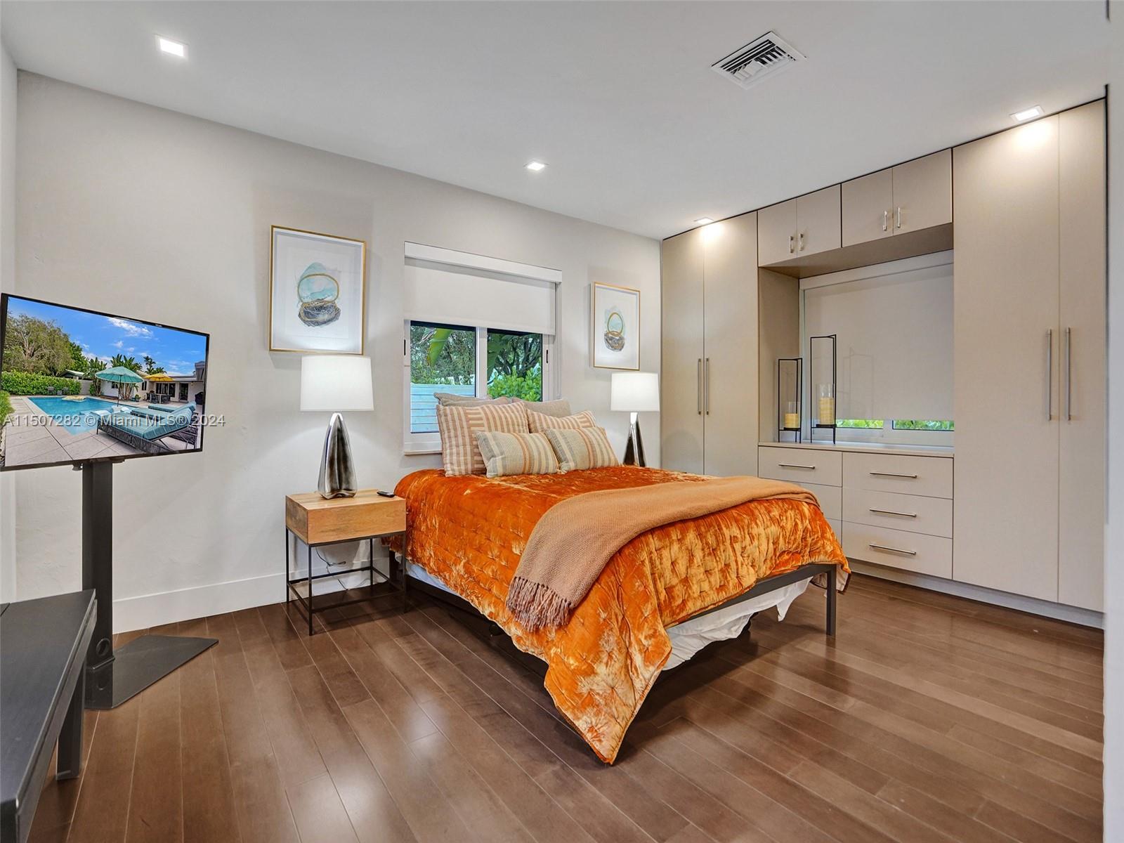 NORTH RIDGE - Residential