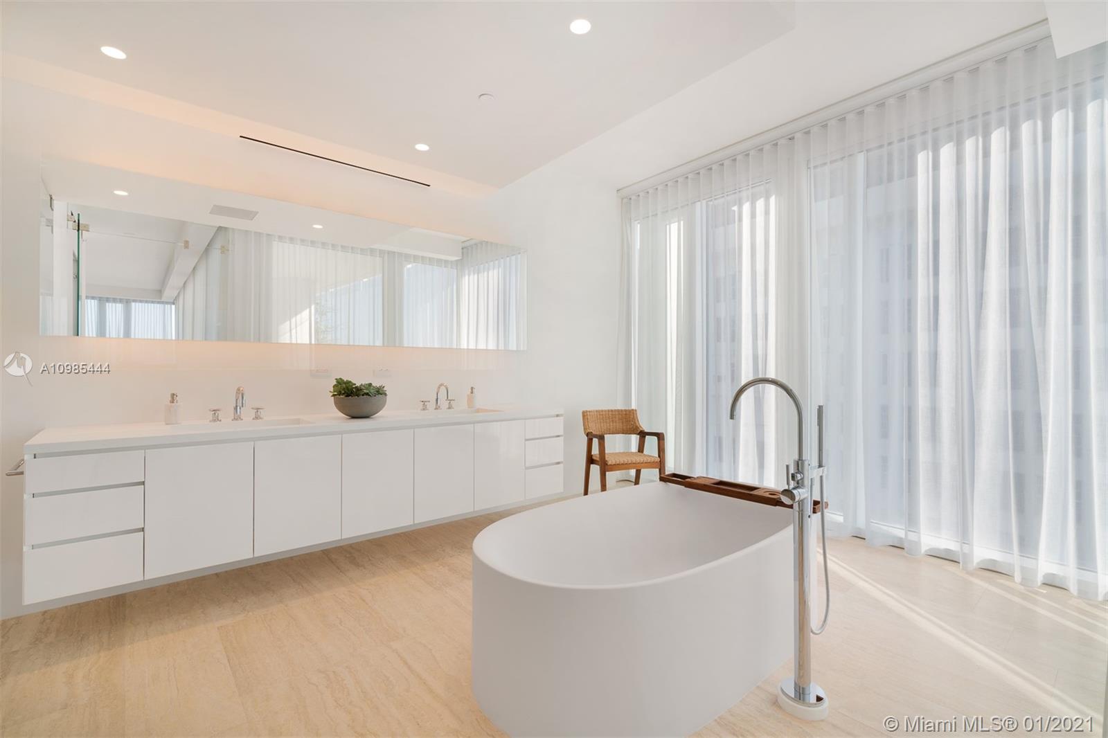 SURF CLUB CONDO - Residential