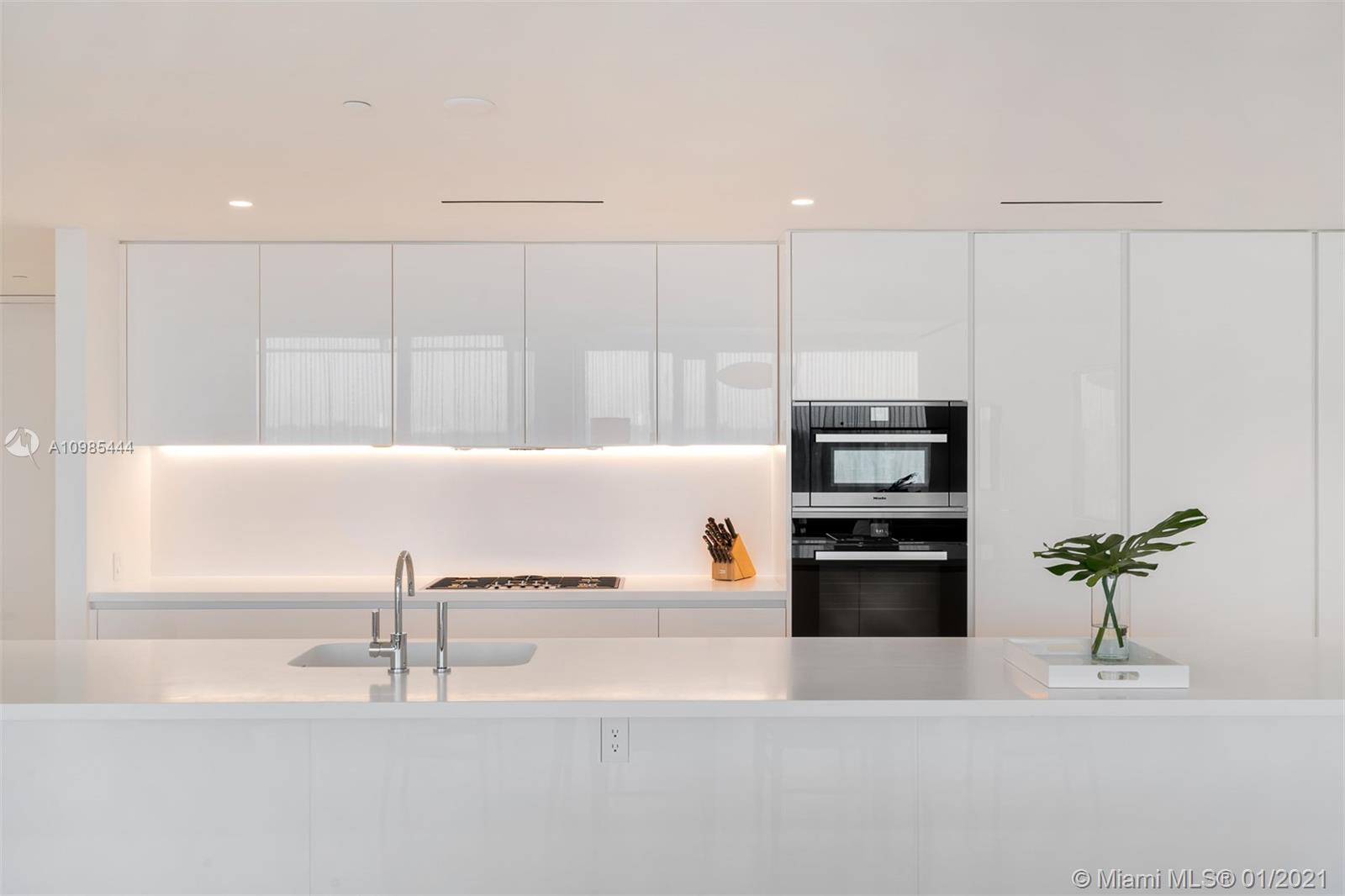 SURF CLUB CONDO - Residential