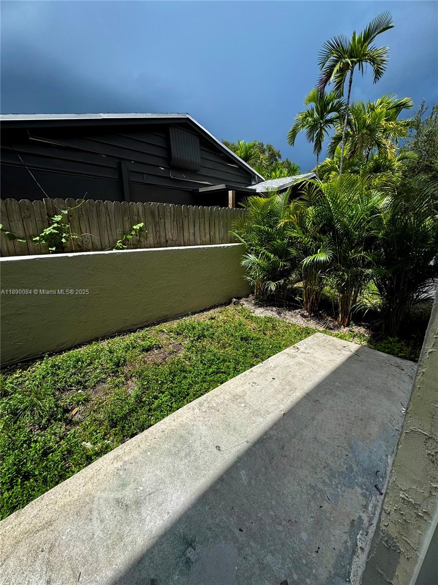 HIBISCUS GARDENS AMENDED - Residential Lease
