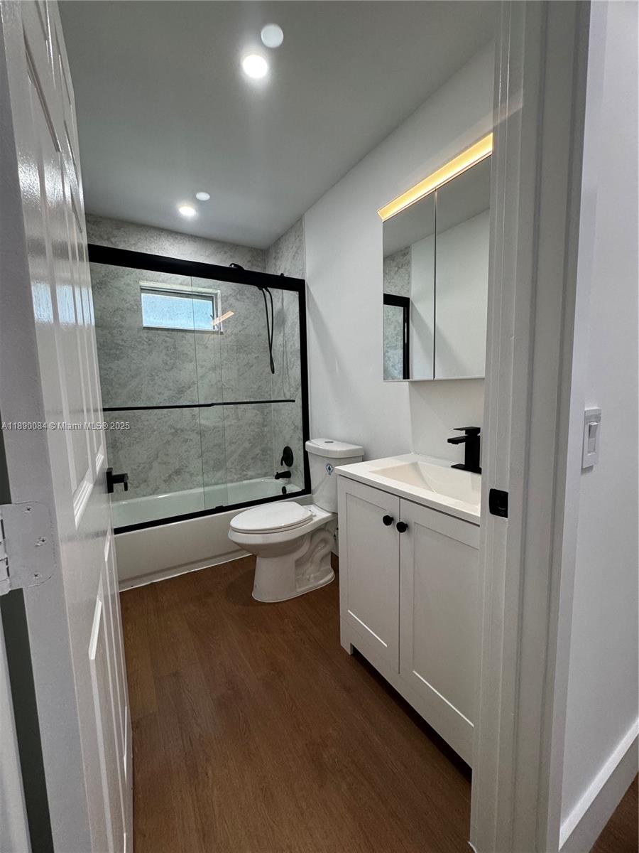 HIBISCUS GARDENS AMENDED - Residential Lease