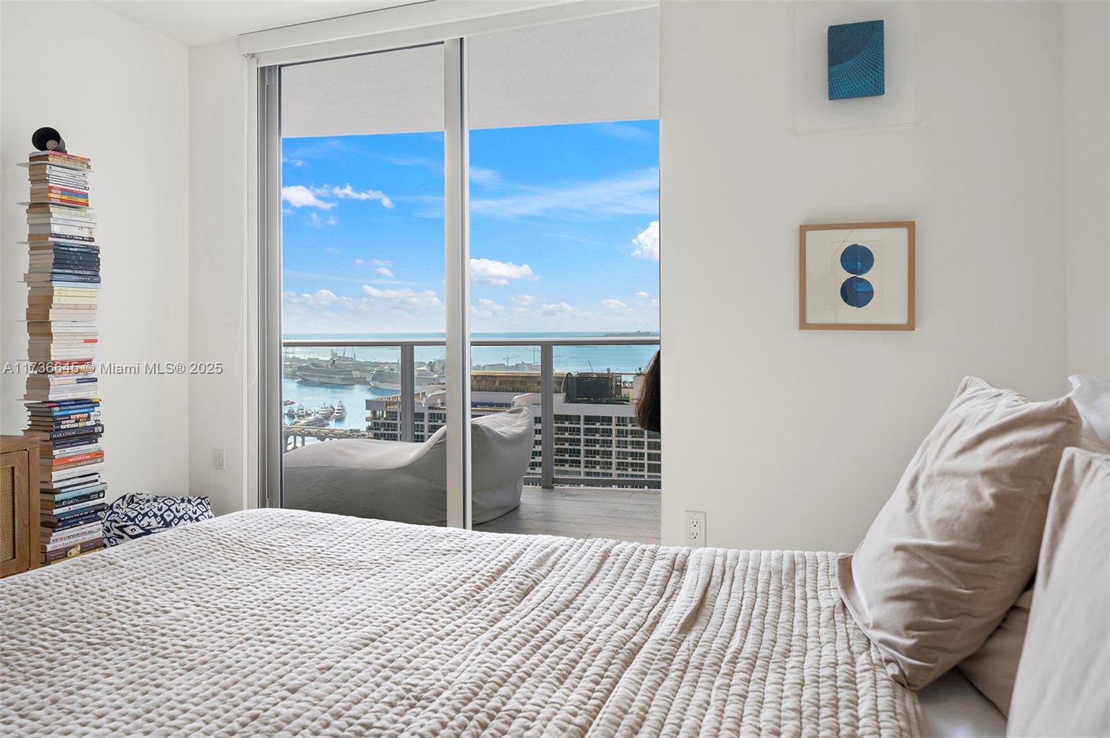 ARIA ON THE BAY CONDO - Residential