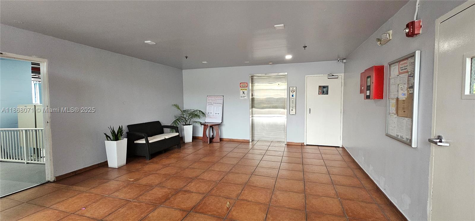 RIOPLAZA CONDOMINIUM NORT - Residential