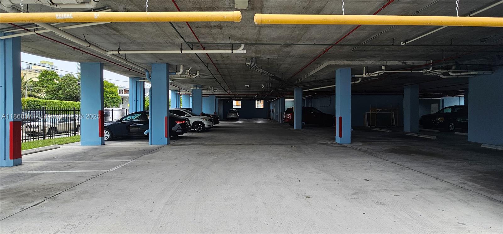 RIOPLAZA CONDOMINIUM NORT - Residential