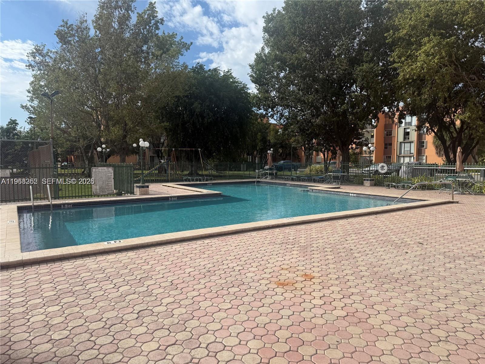 VERSIALLES GARDENS II CON - Residential