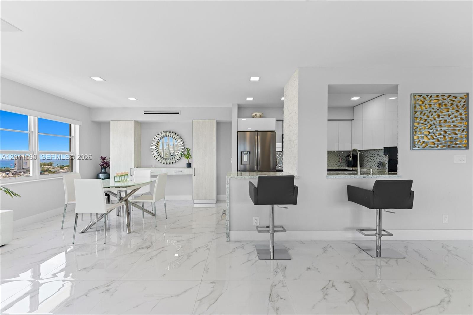 ESSEX TOWER CONDO - Residential
