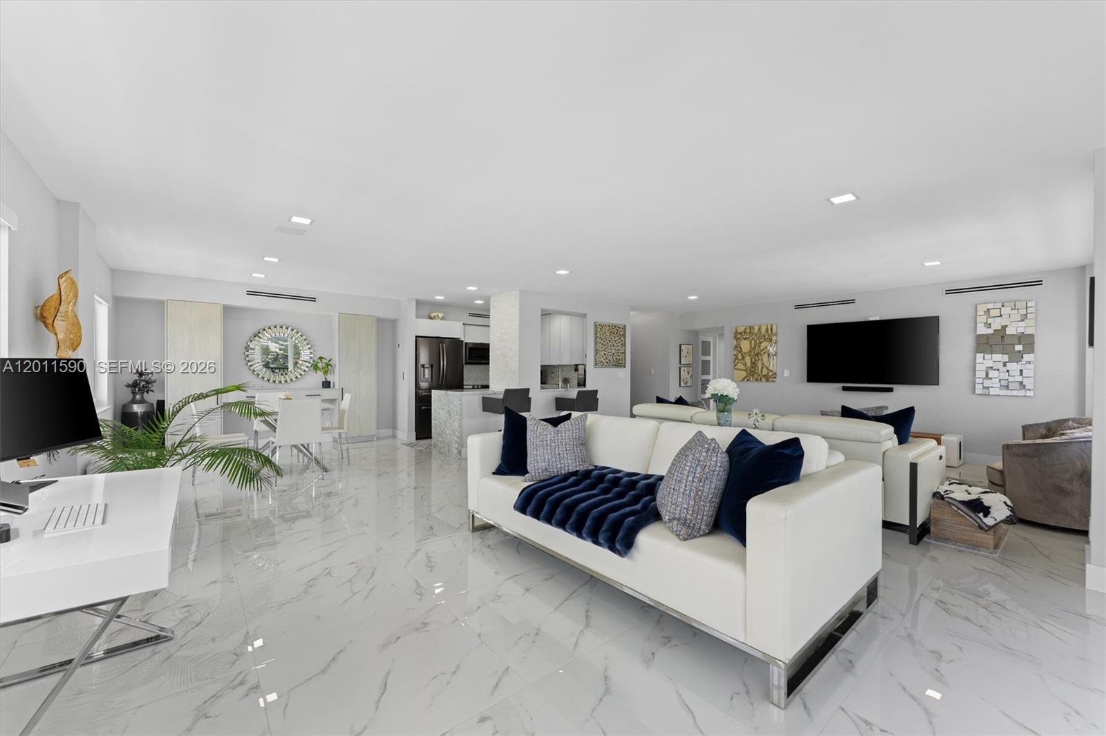 ESSEX TOWER CONDO - Residential