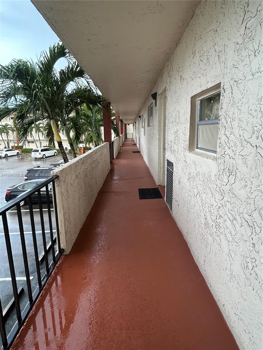 HOLLYBROOK GOLF & TENNIS - Residential Lease