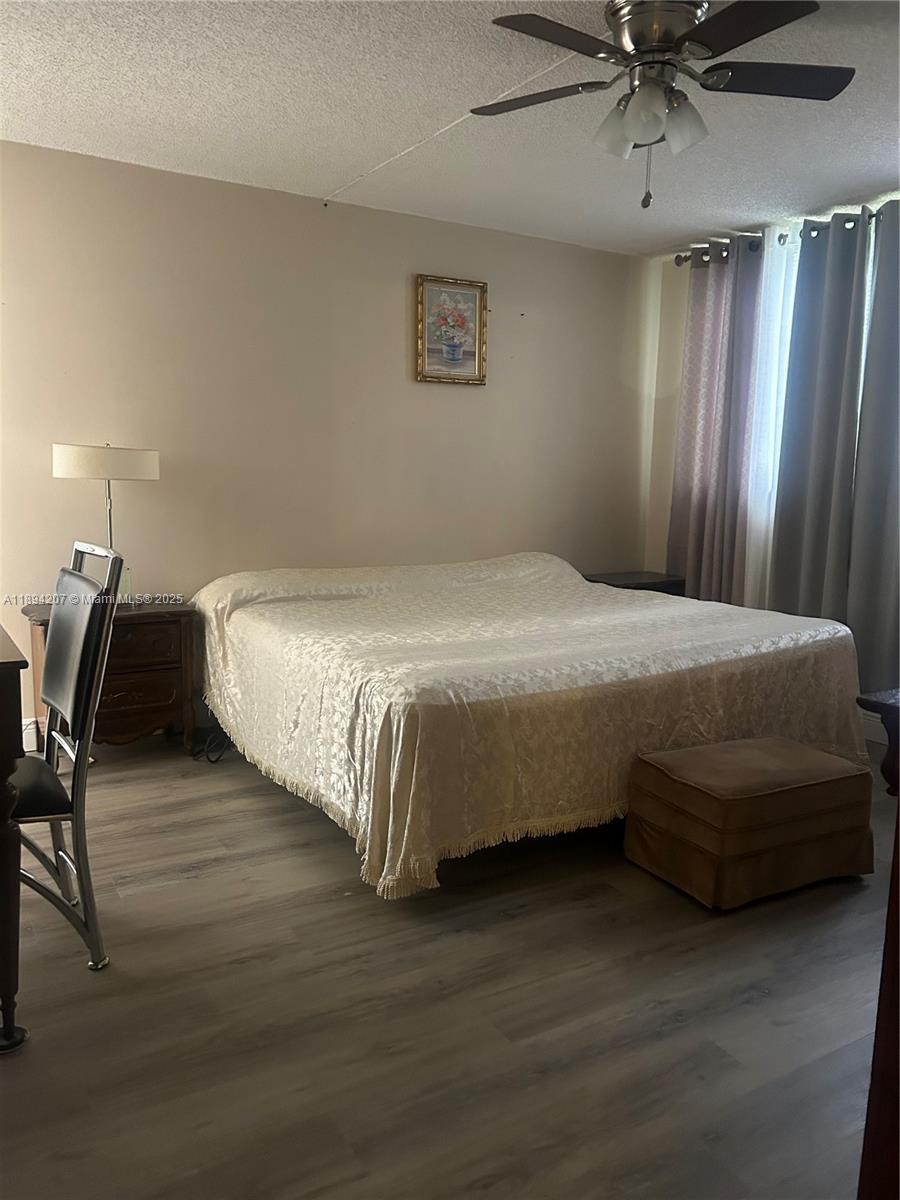 HOLLYBROOK GOLF & TENNIS - Residential Lease