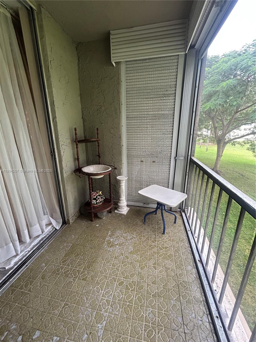 HOLLYBROOK GOLF & TENNIS - Residential Lease