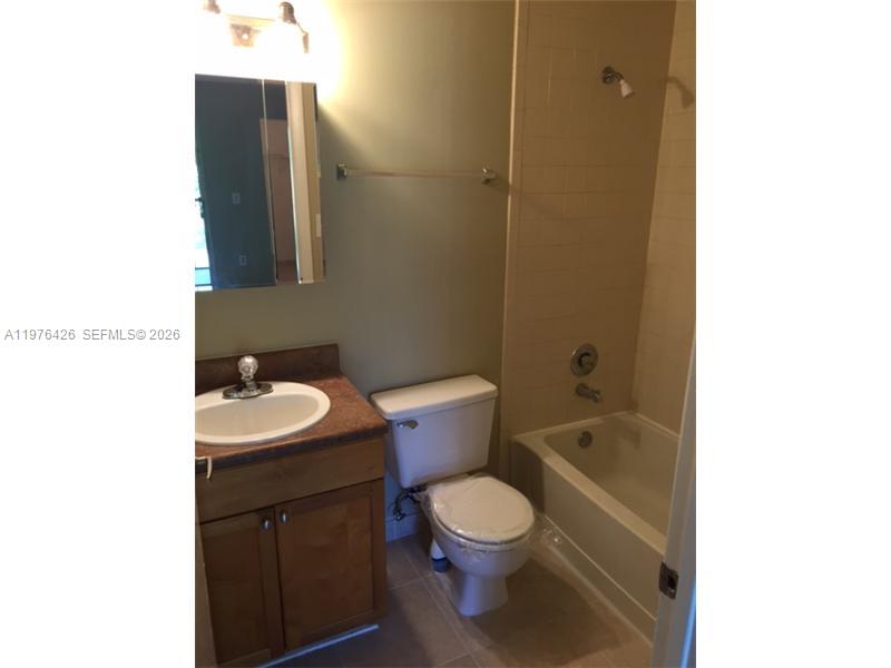 MEADOWS ON THE GREEN COND - Residential Lease