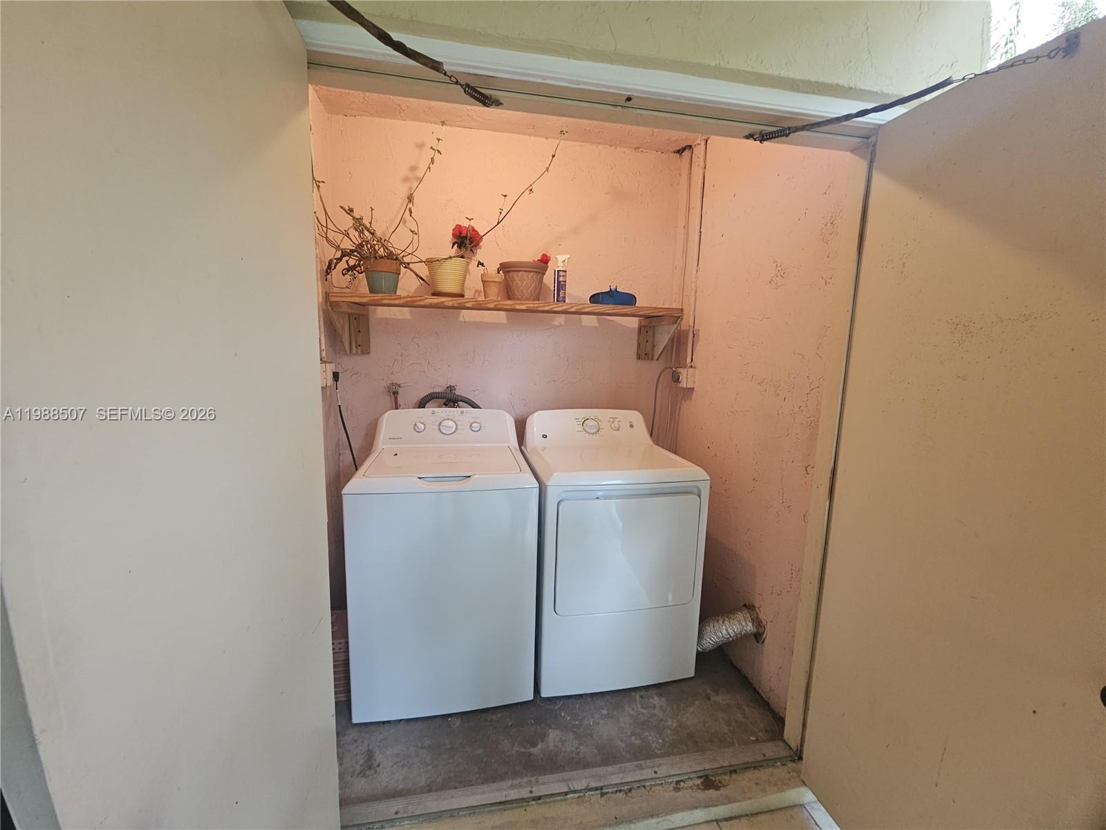 ELAN AT CALUSA CONDO XIII - Residential Lease