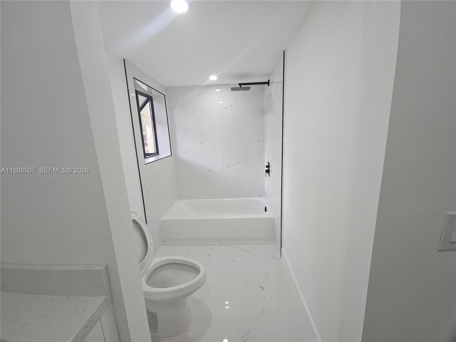 ELAN AT CALUSA CONDO XIII - Residential Lease