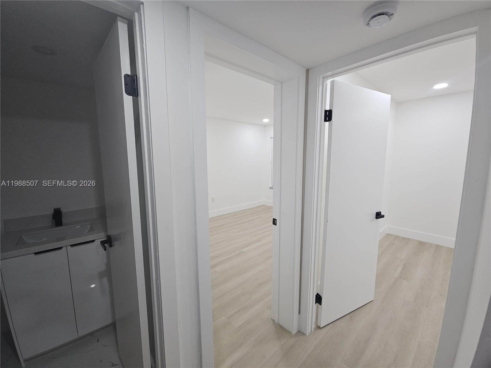 ELAN AT CALUSA CONDO XIII - Residential Lease