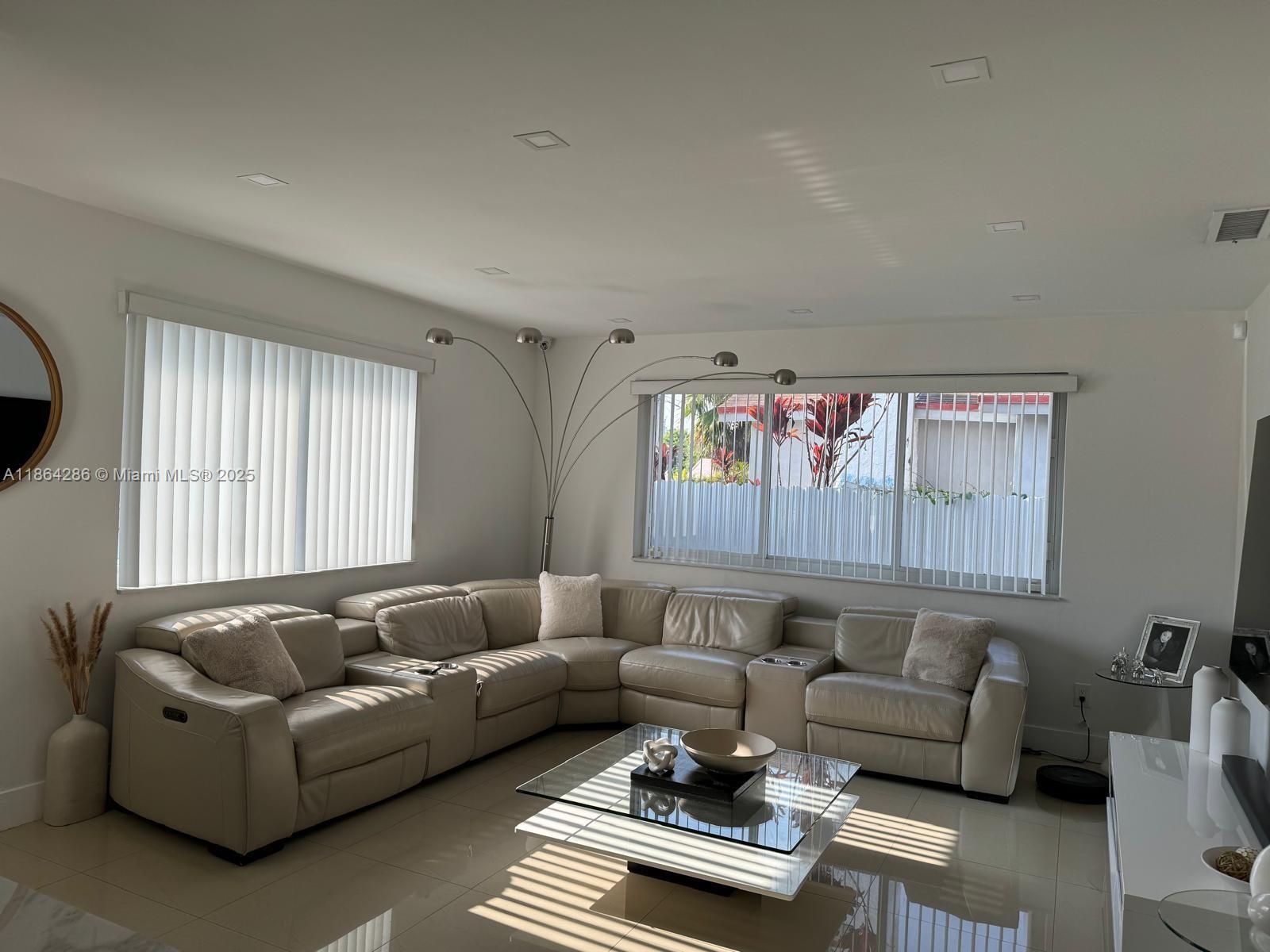 260 NW 57th Ct