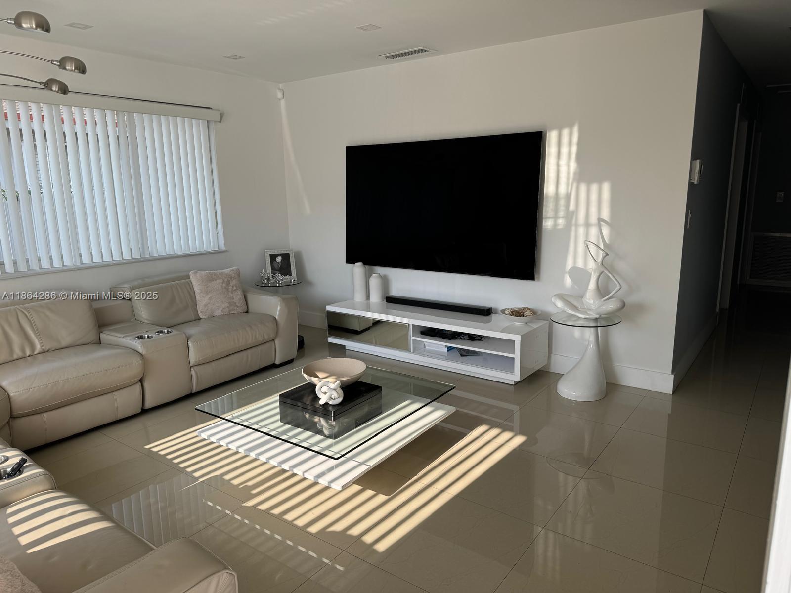 260 NW 57th Ct