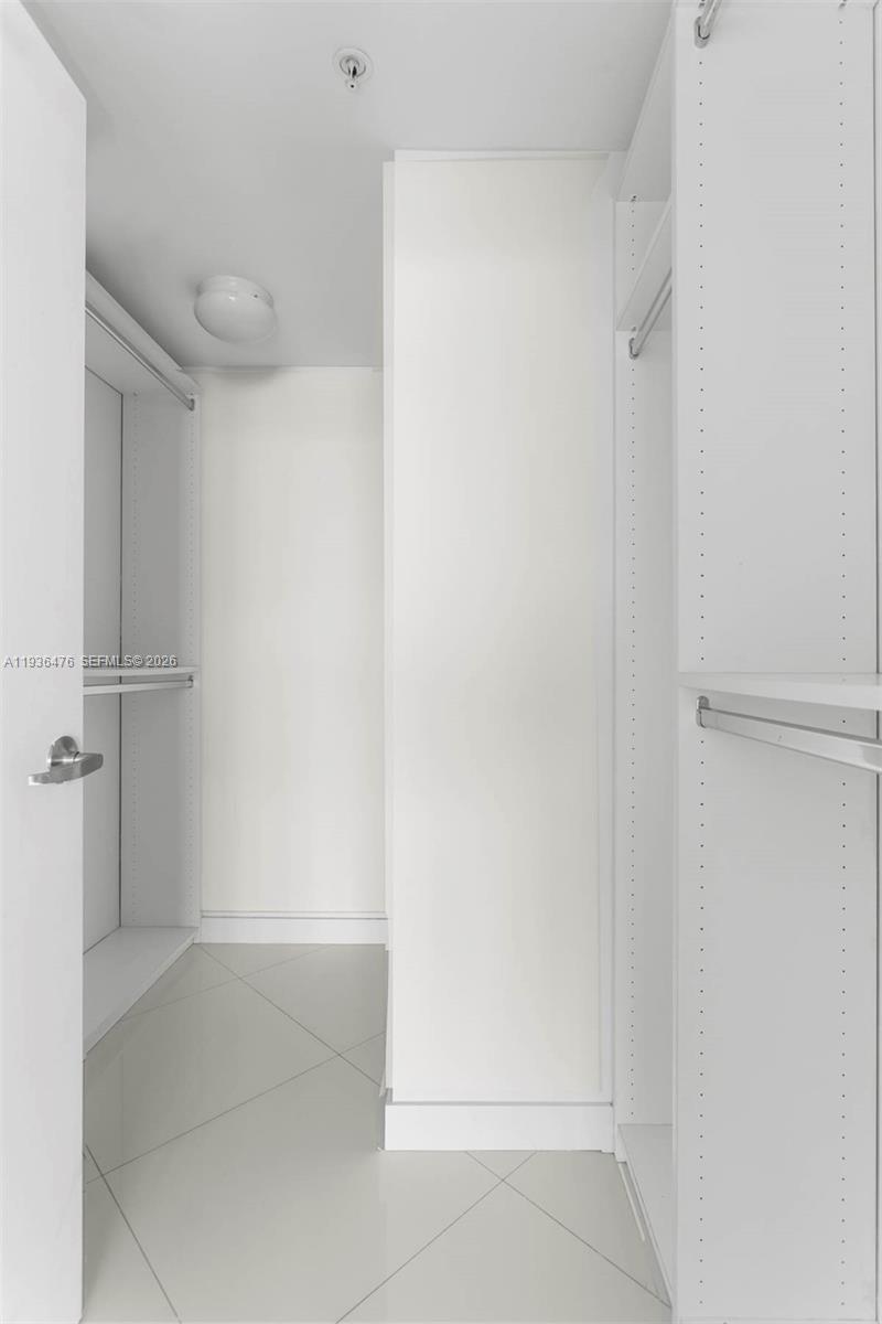 INFINITY AT BRICKELL COND - Residential