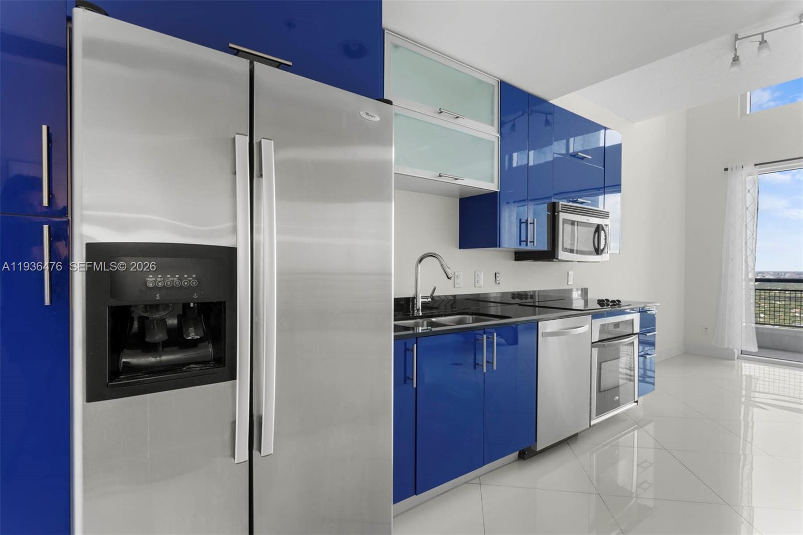 INFINITY AT BRICKELL COND - Residential