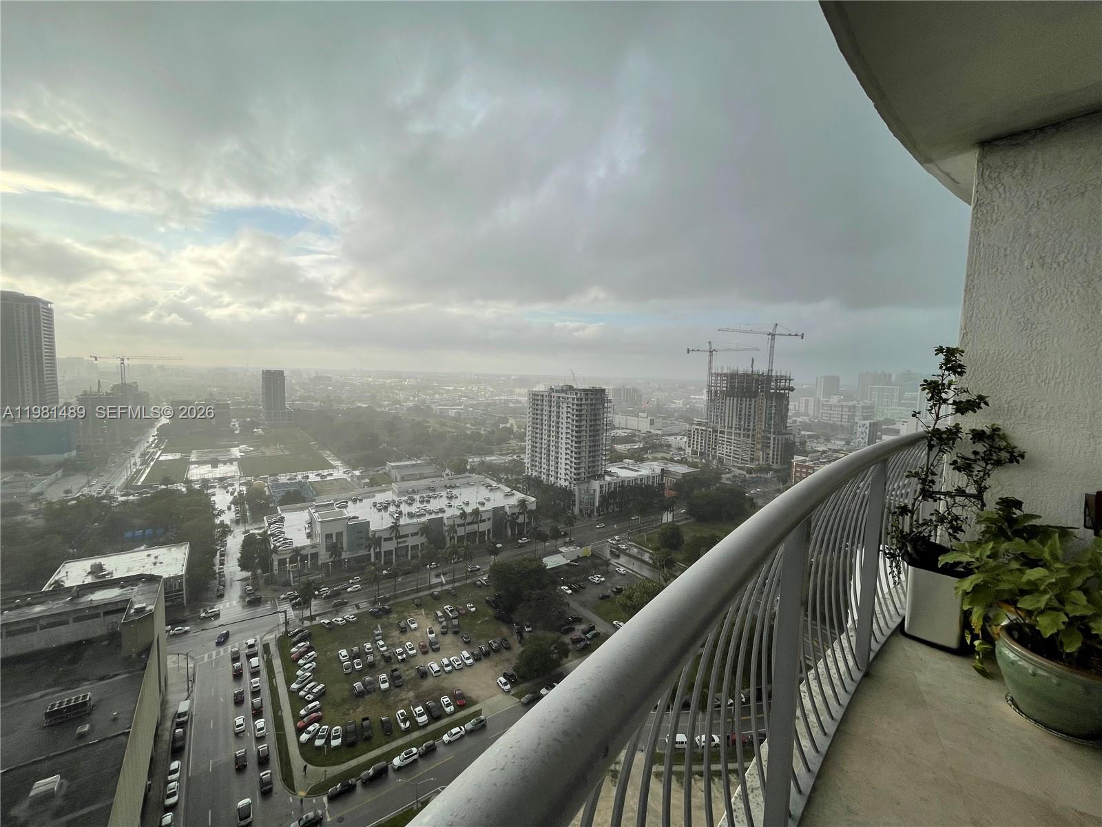 1750 N Bayshore Dr 2814