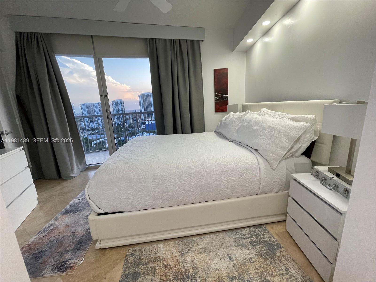 OPERA TOWER CONDO - Residential