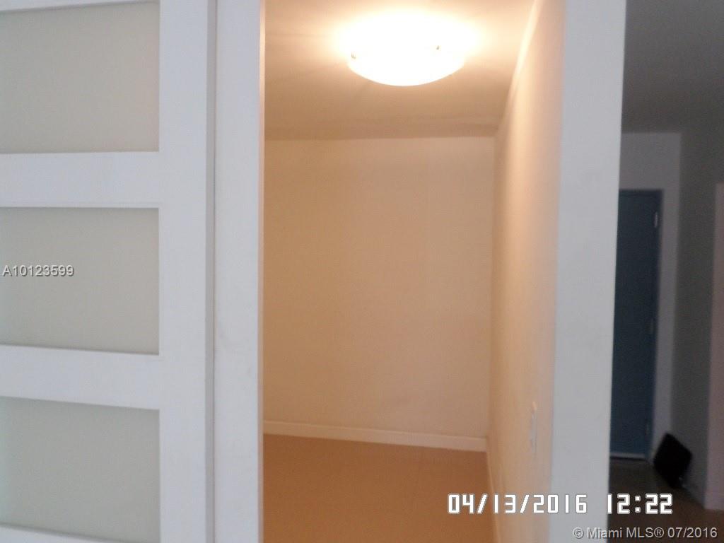 BISCAYNE TOWERS - Residential Lease