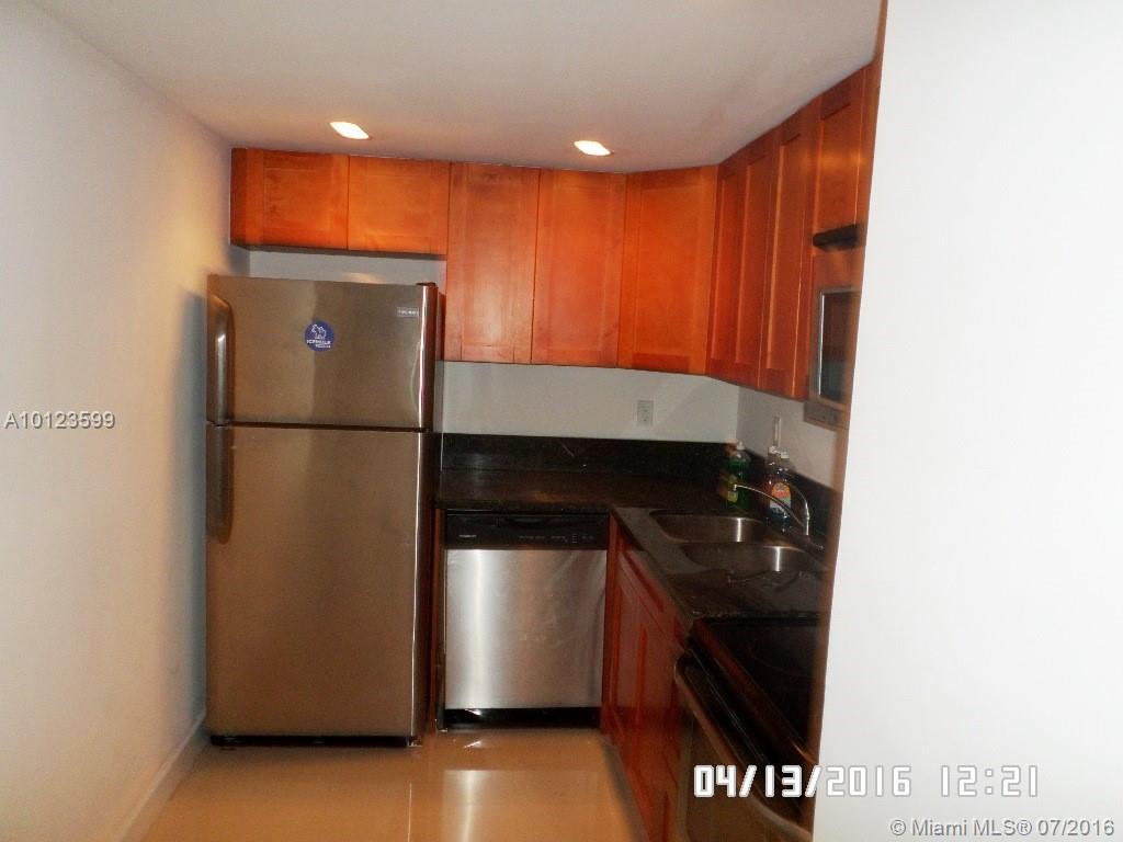 BISCAYNE TOWERS - Residential Lease