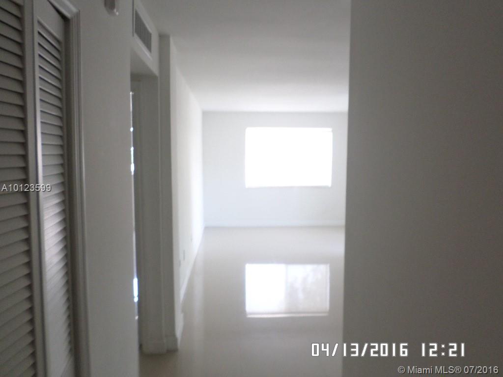 BISCAYNE TOWERS - Residential Lease