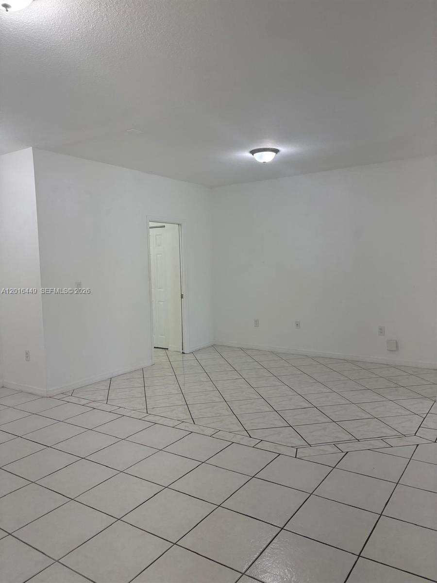 KENDALLAND - Residential Lease