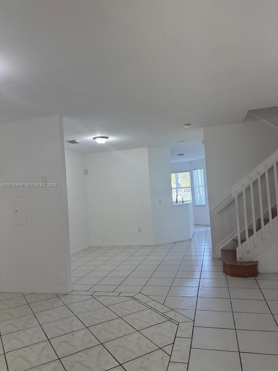 KENDALLAND - Residential Lease
