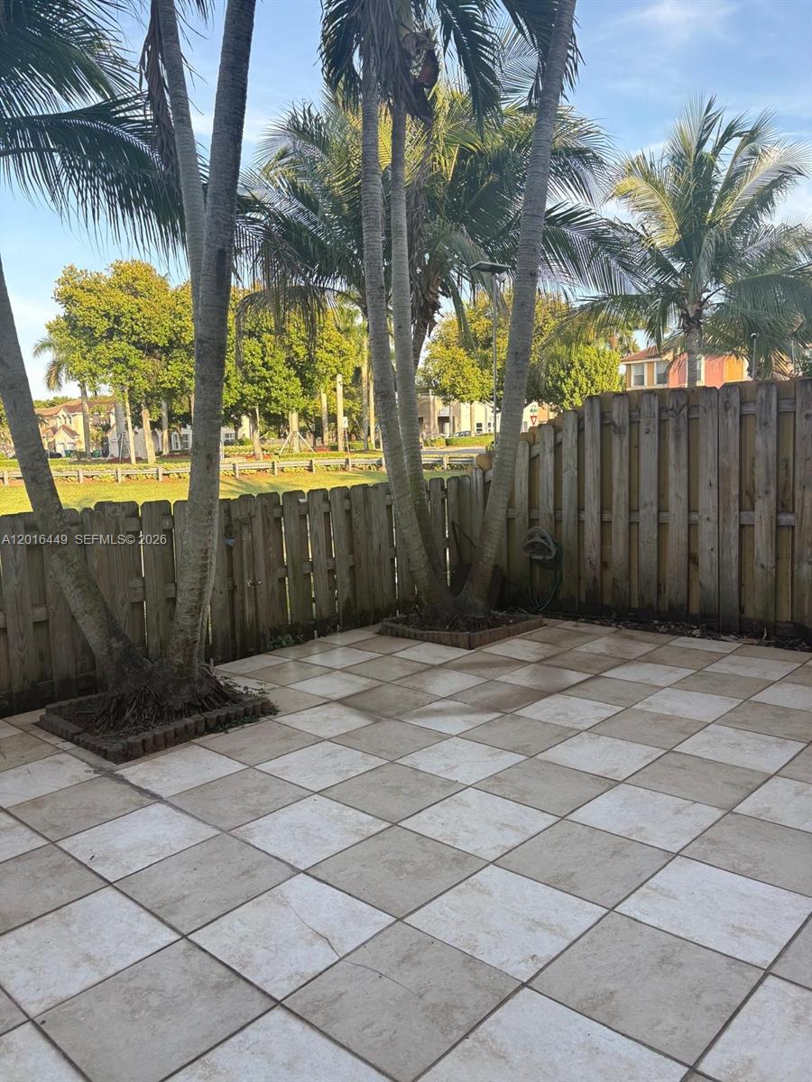 KENDALLAND - Residential Lease
