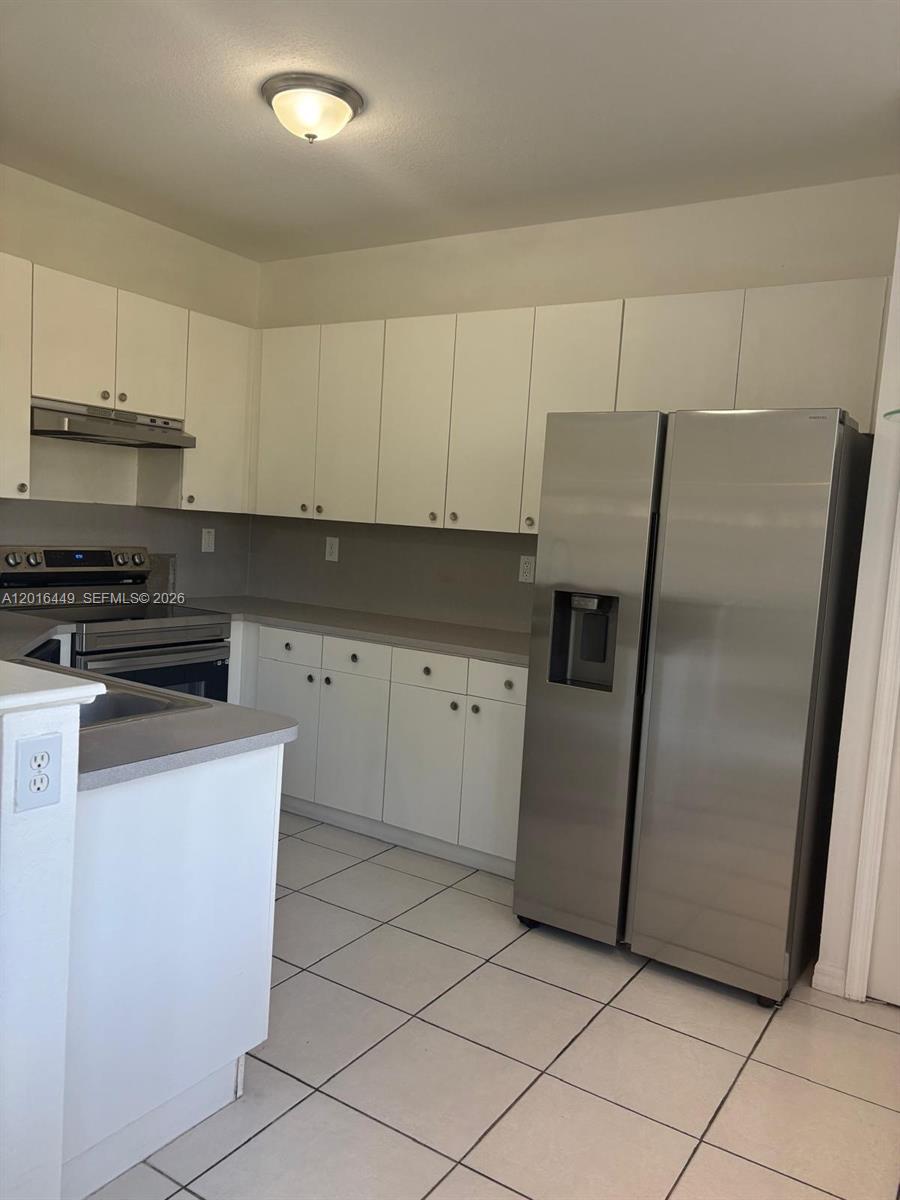 KENDALLAND - Residential Lease