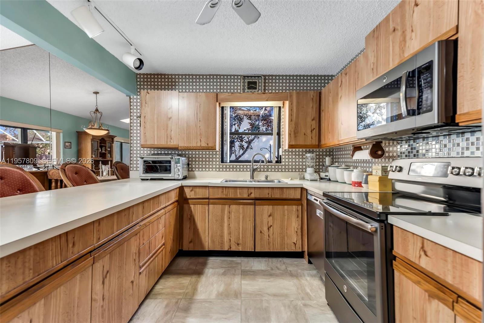 RAINWOOD WEST - Residential