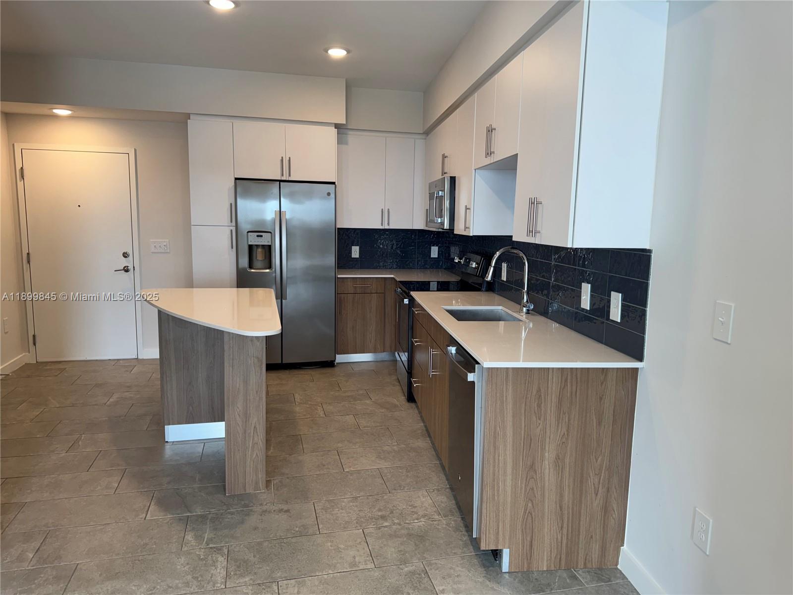 2275 W STATE ROAD 84 PLAT - Residential Lease