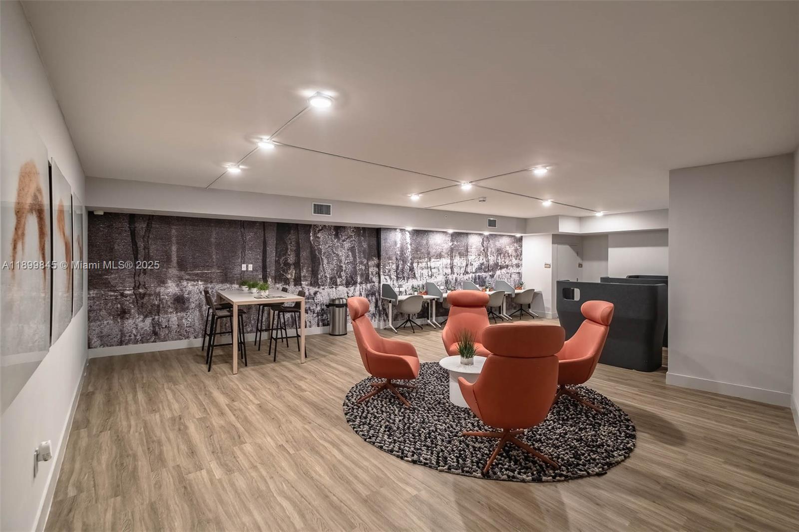 2275 W STATE ROAD 84 PLAT - Residential Lease