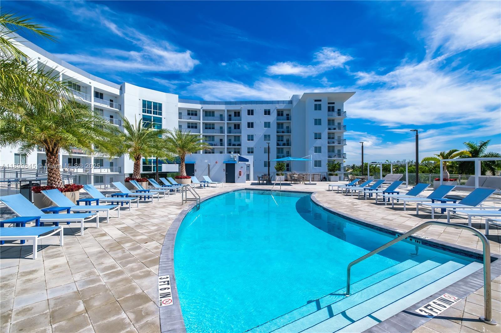 2500 SW 22nd Ter 607