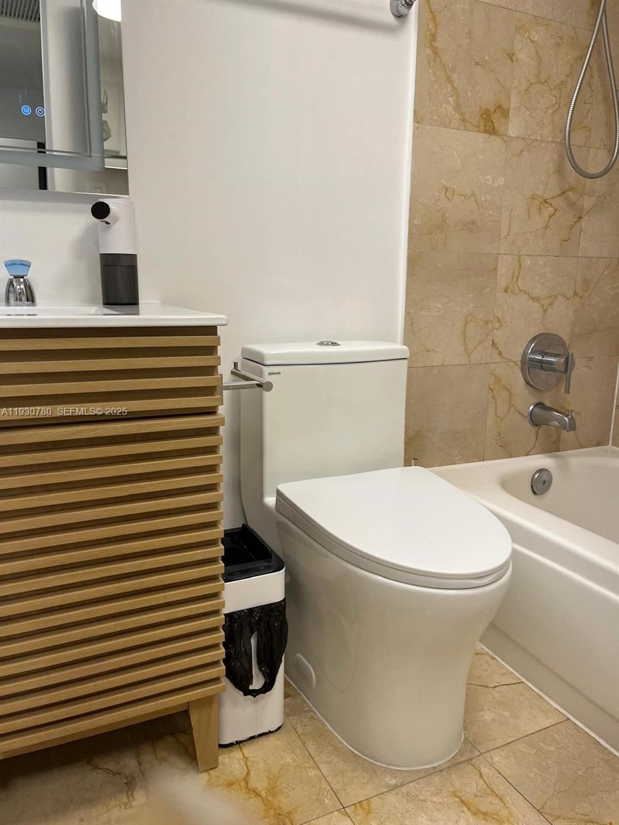 HARBOUR HOUSE - Residential Lease