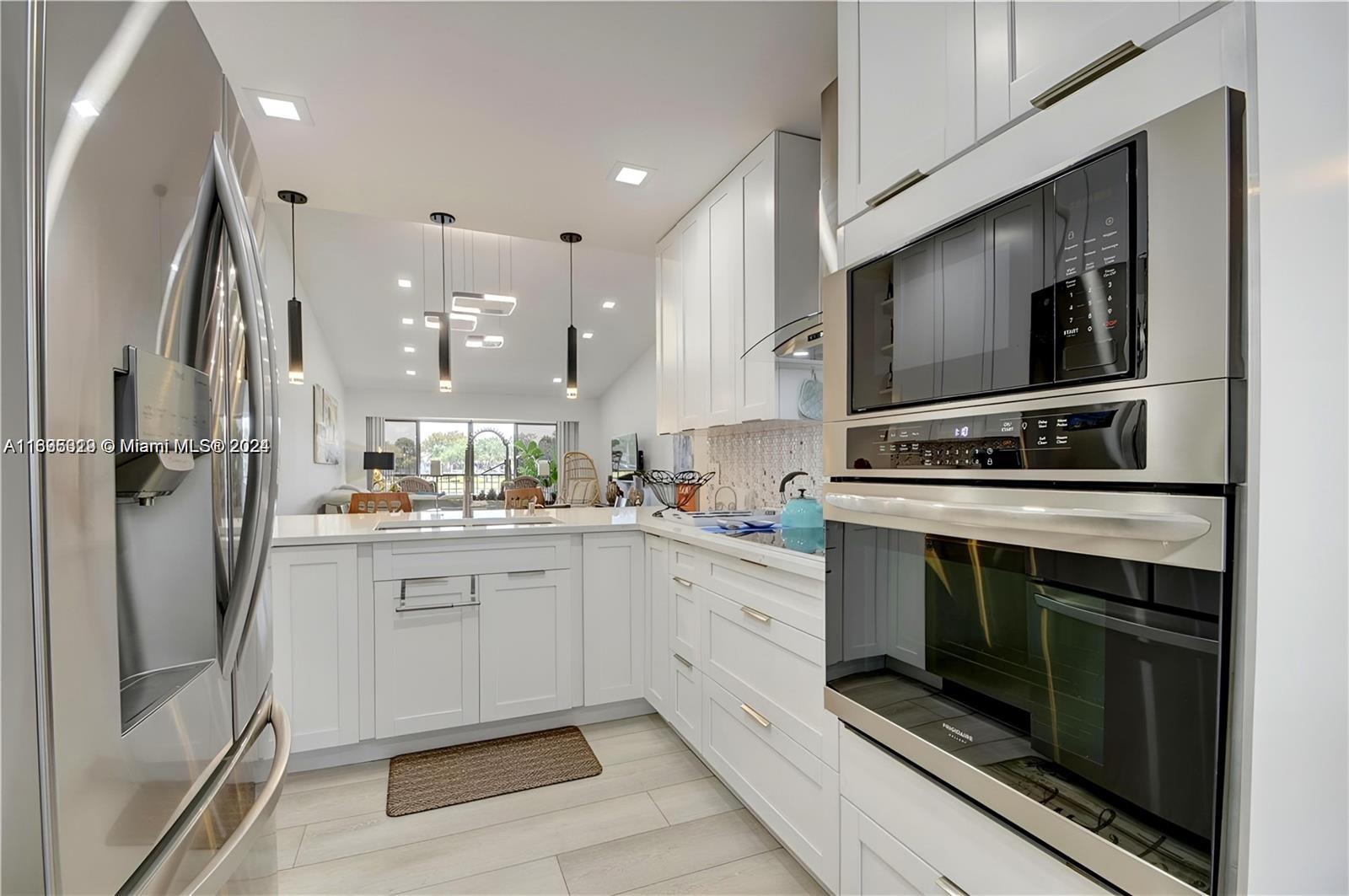 BOCA DELRAY I-III CONDO S - Residential Lease
