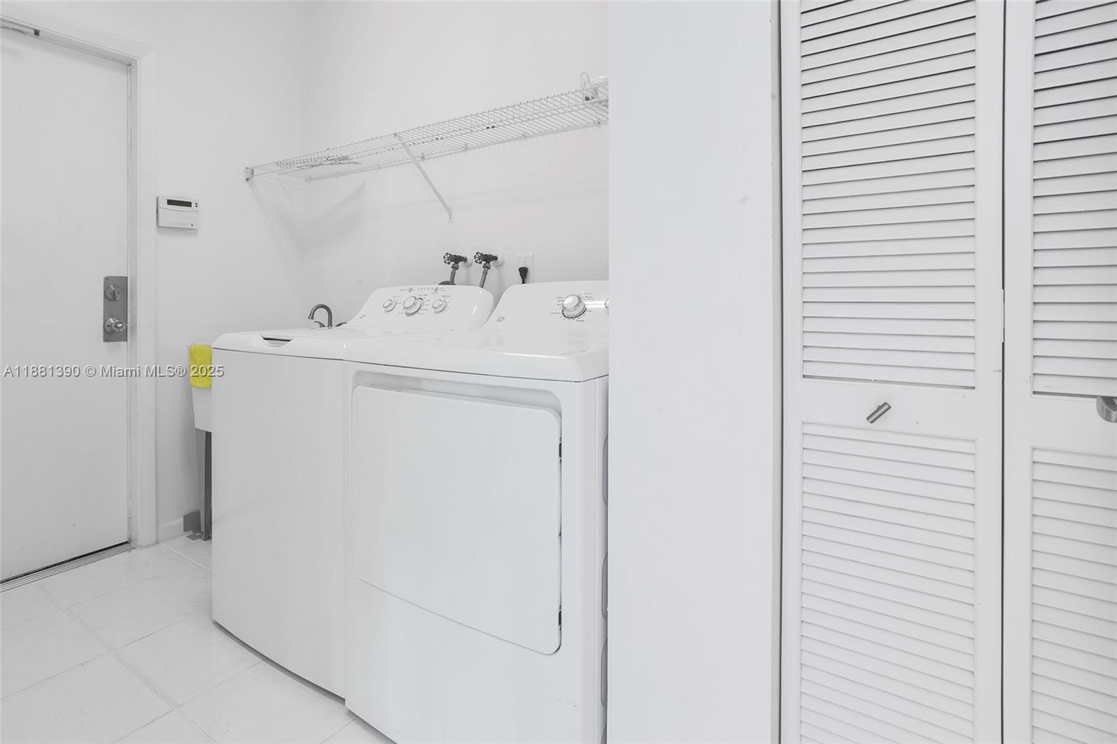 BOCA SPRINGS - Residential Lease