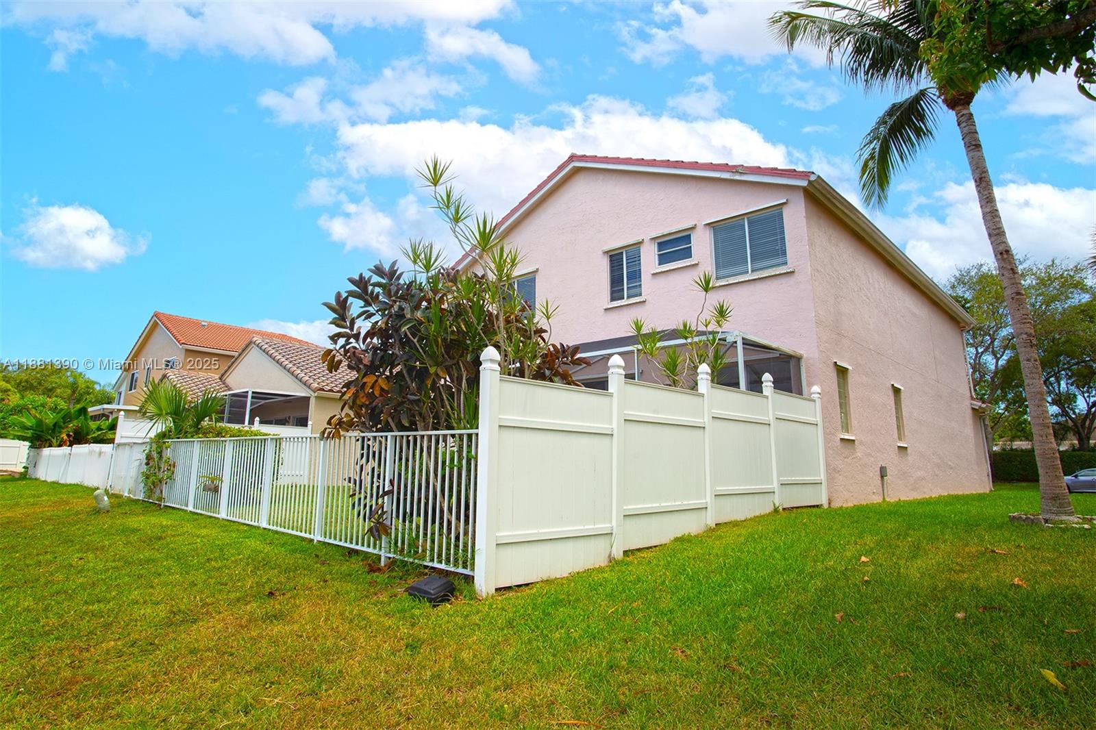 BOCA SPRINGS - Residential Lease