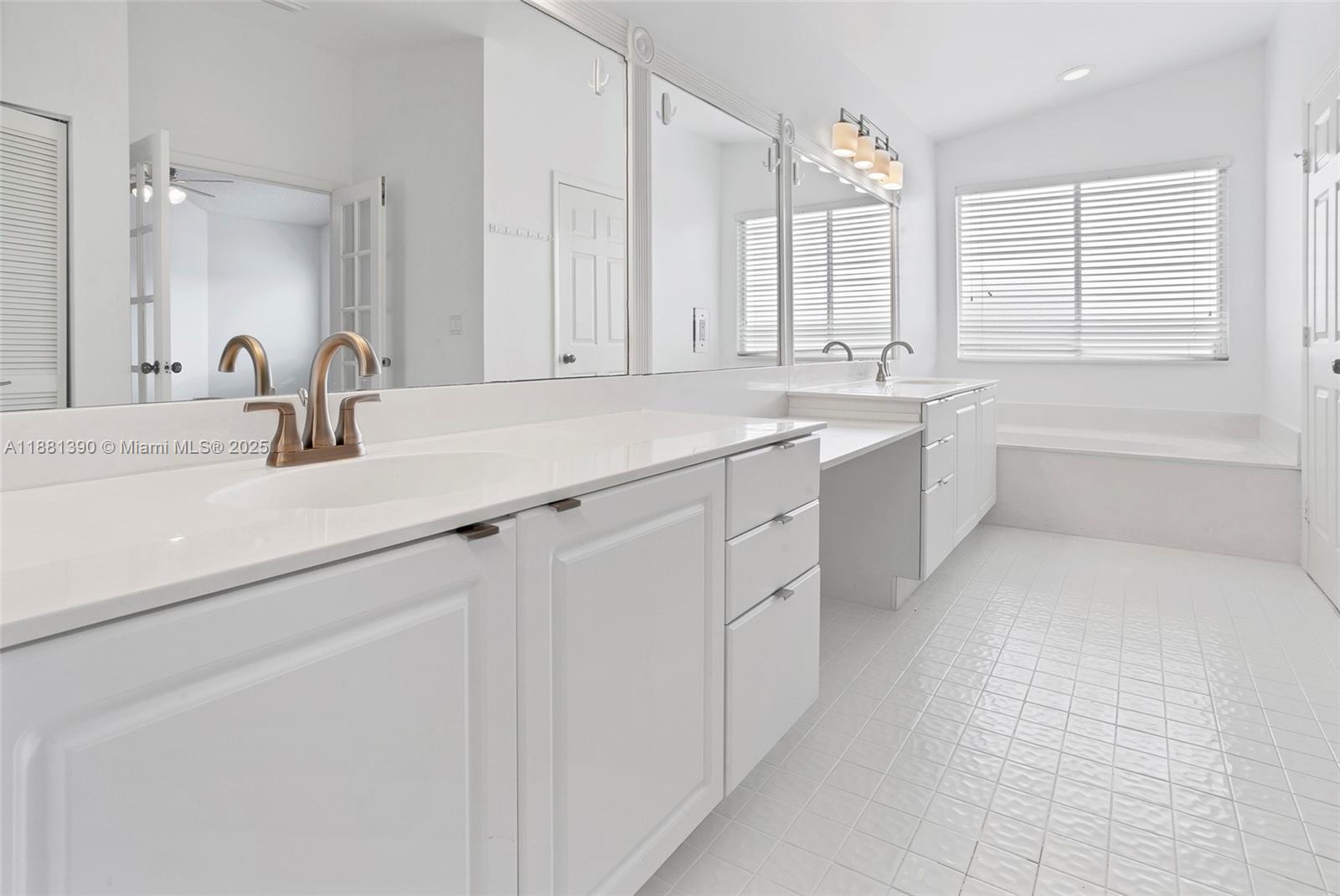 BOCA SPRINGS - Residential Lease