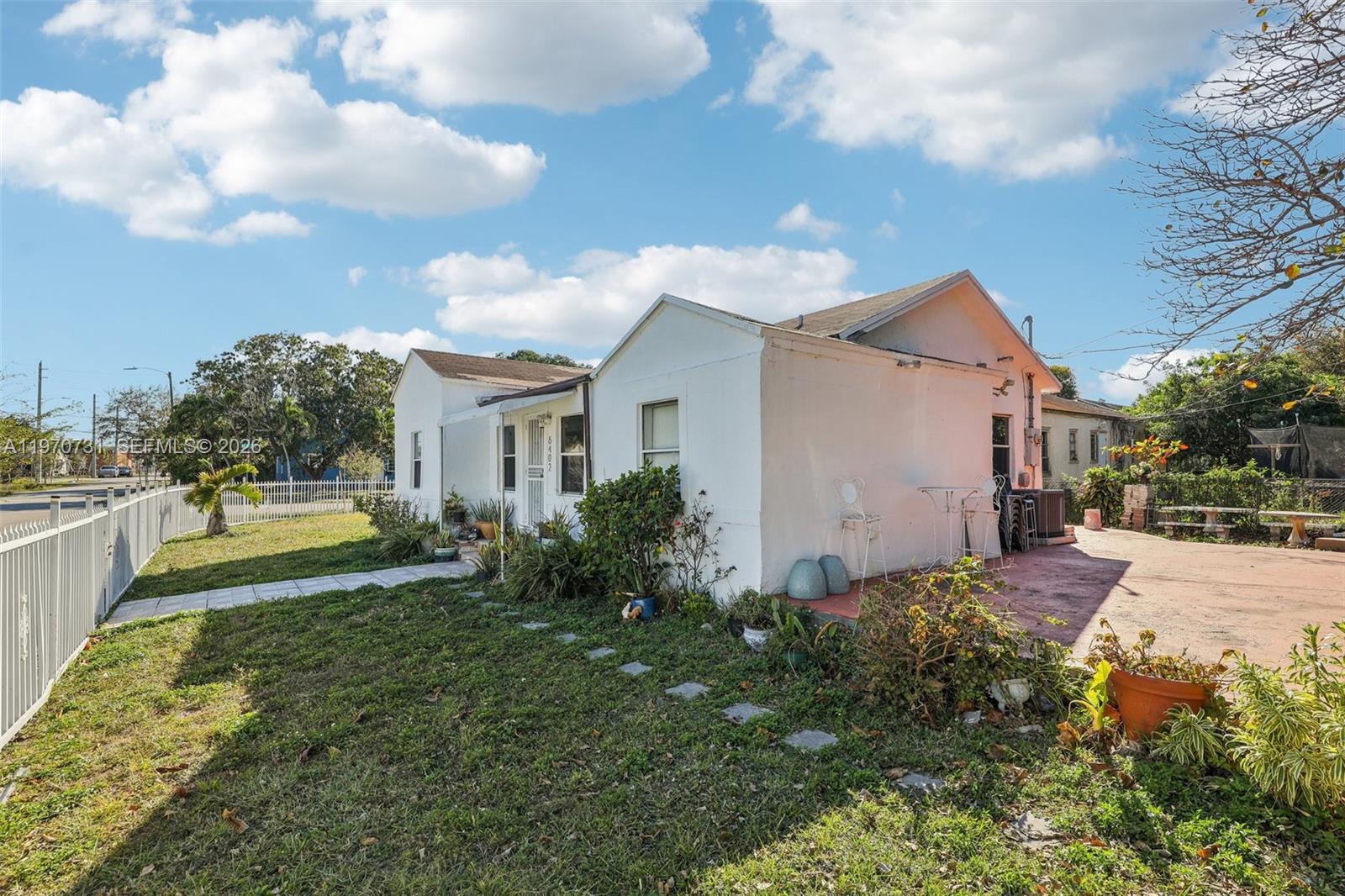 SEVENTH AVE PARK - Residential