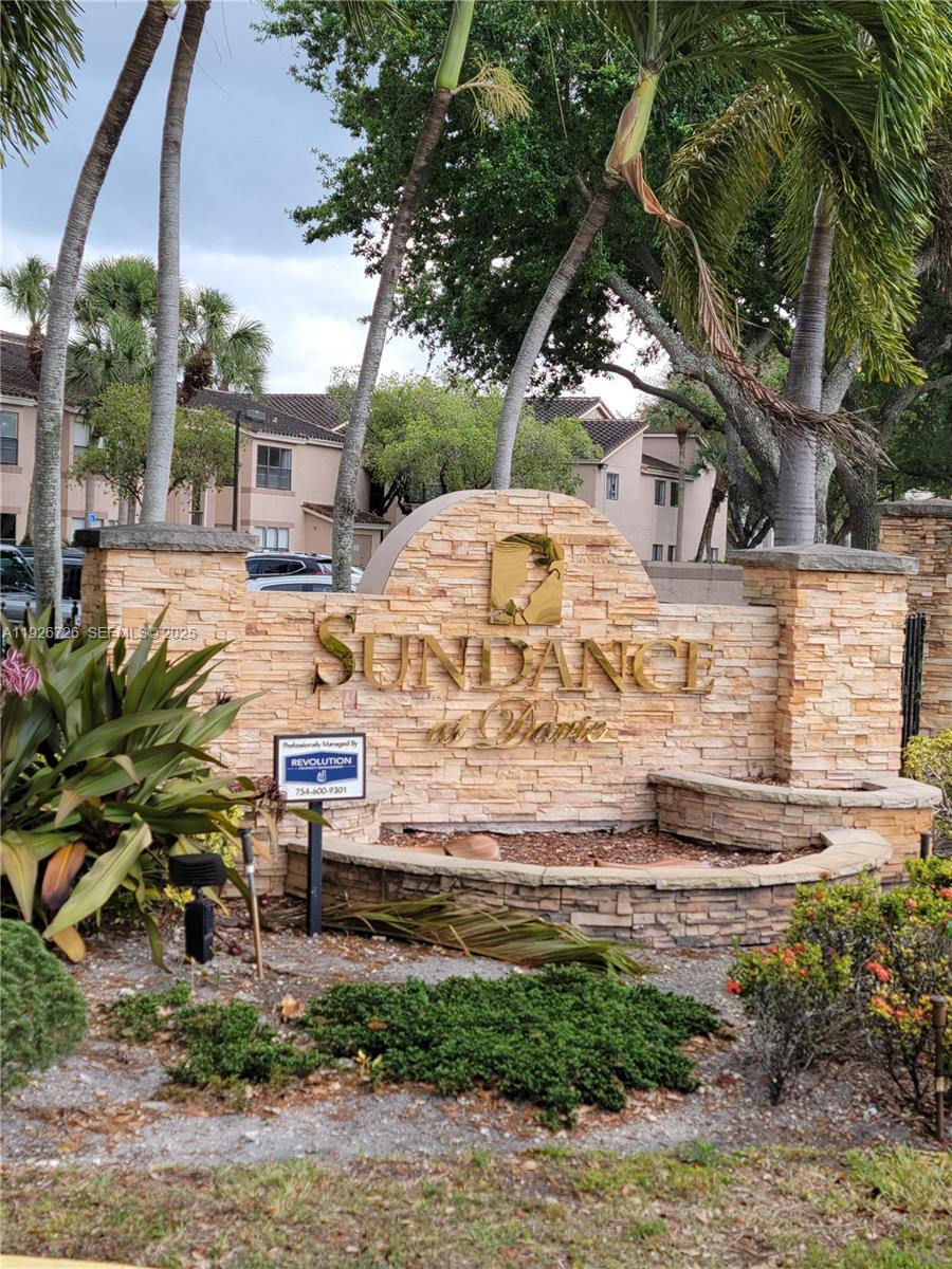 SUNDANCE AT DAVIE CONDO - Residential