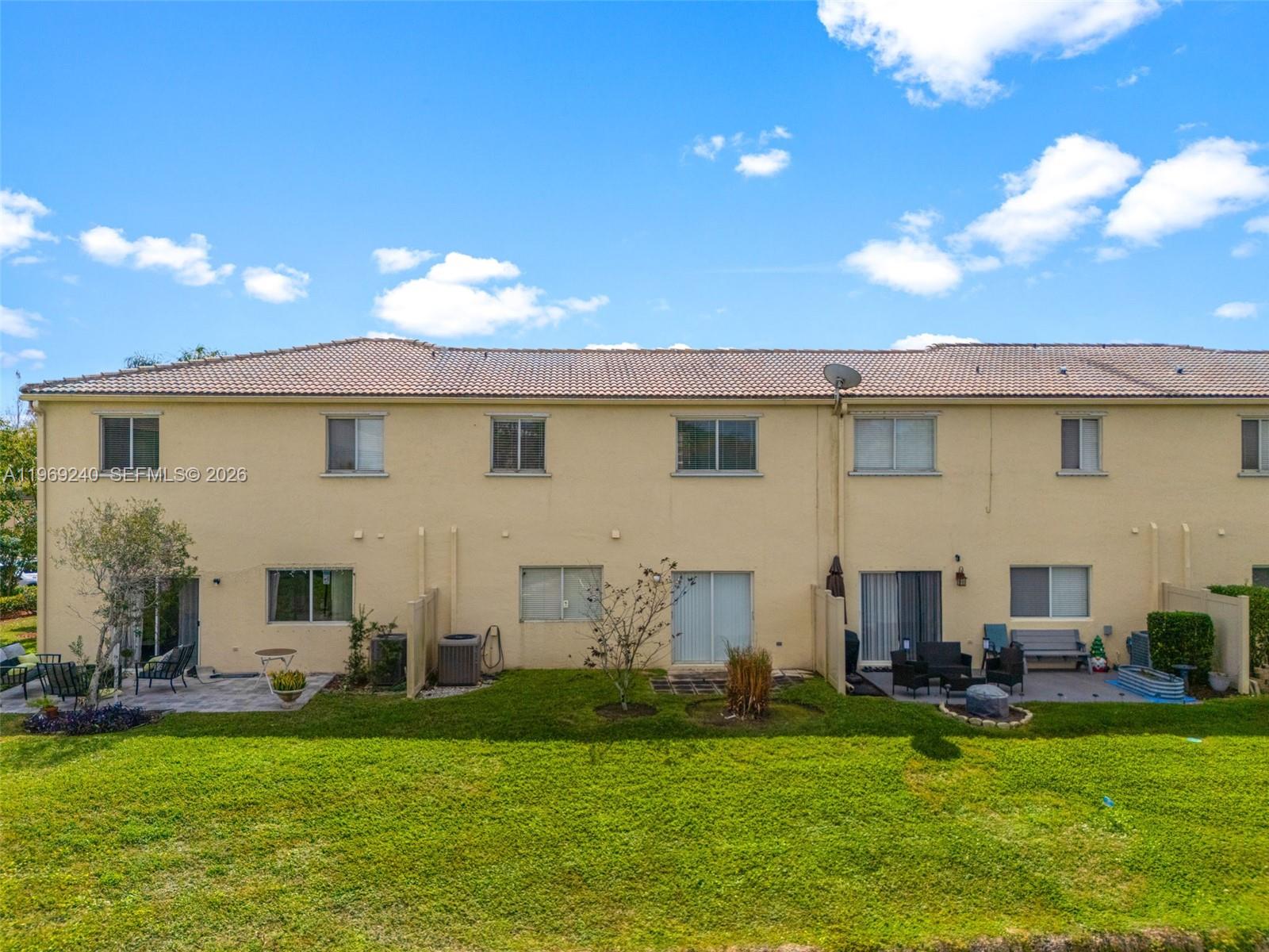 LAGO VISTA AT COCONUT CRE - Residential